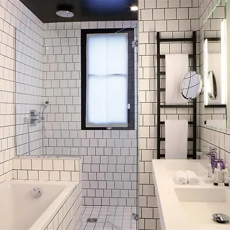 Hotel Western Premier Faubourg 88 Parijs