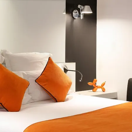 Отель Western Premier Faubourg 88 4*