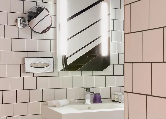 호텔 베스트 웨스턴 프리미어 포부르그 88